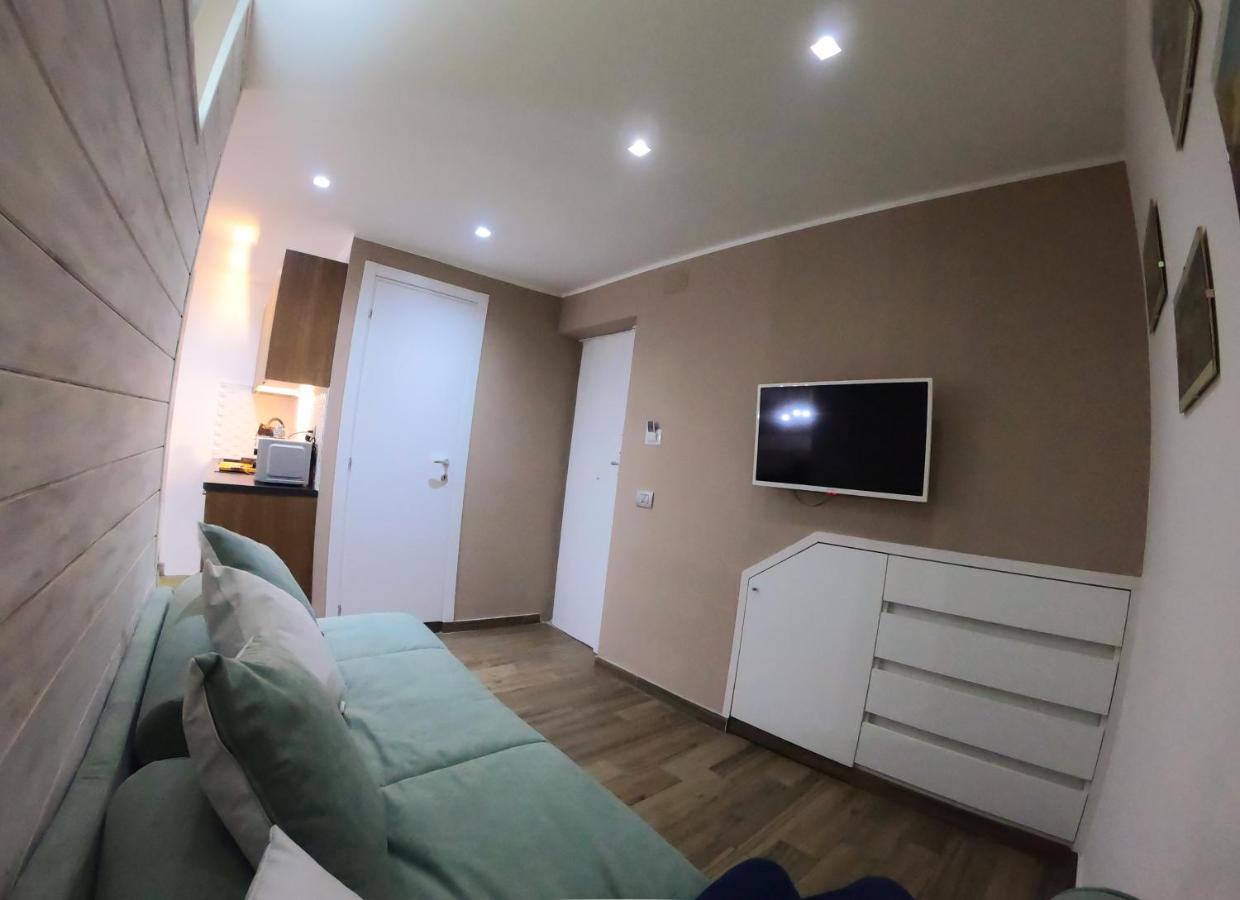 Blumon House Apartment Наполи Екстериор снимка